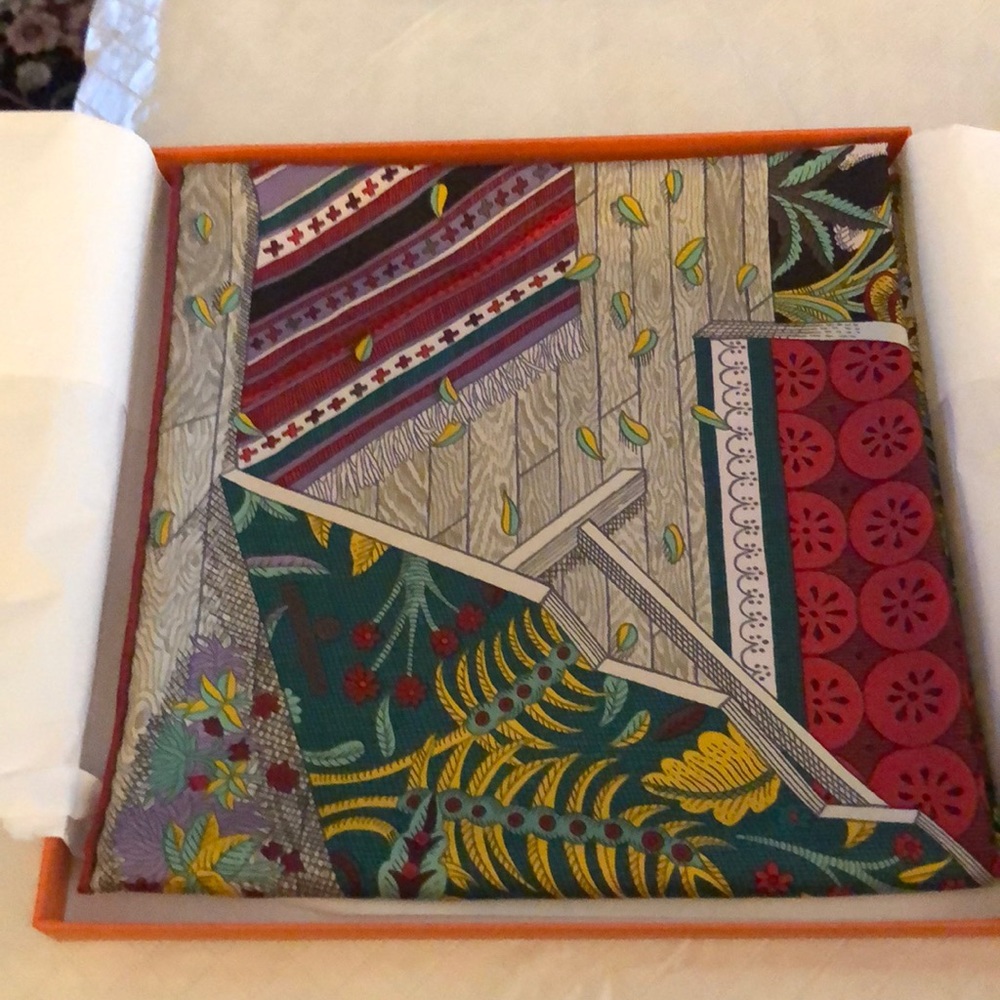 Hermès Paris Scarf